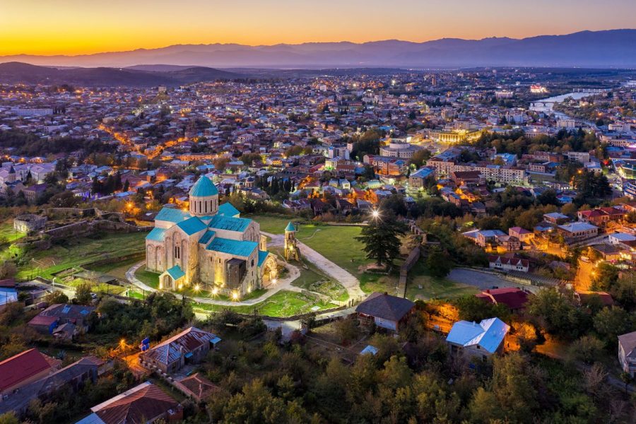 Panorama view of Kutaisi City and Bagrati Cathedral - إطلالة بانورامية لمدينة كوتايسي وكاتدرائية باغراتي