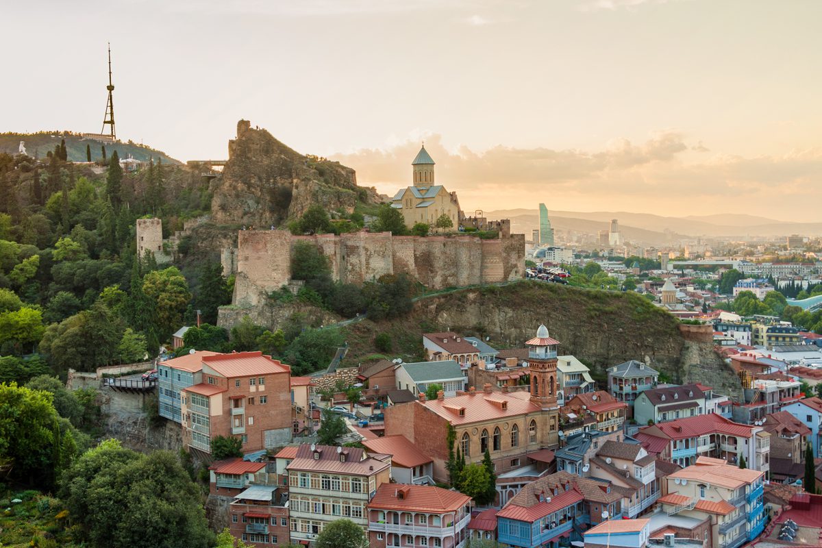 Narikala fortress and Sulfur baths in old Tbilisi - قلعة ناريكالا وحمامات الكبريت في تبليسي القديمة